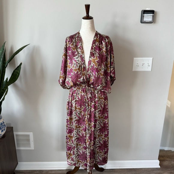 EVEREVE Tropical Floral Satin-Like Light Weight Robe - Size M/L - Picture 9 of 9